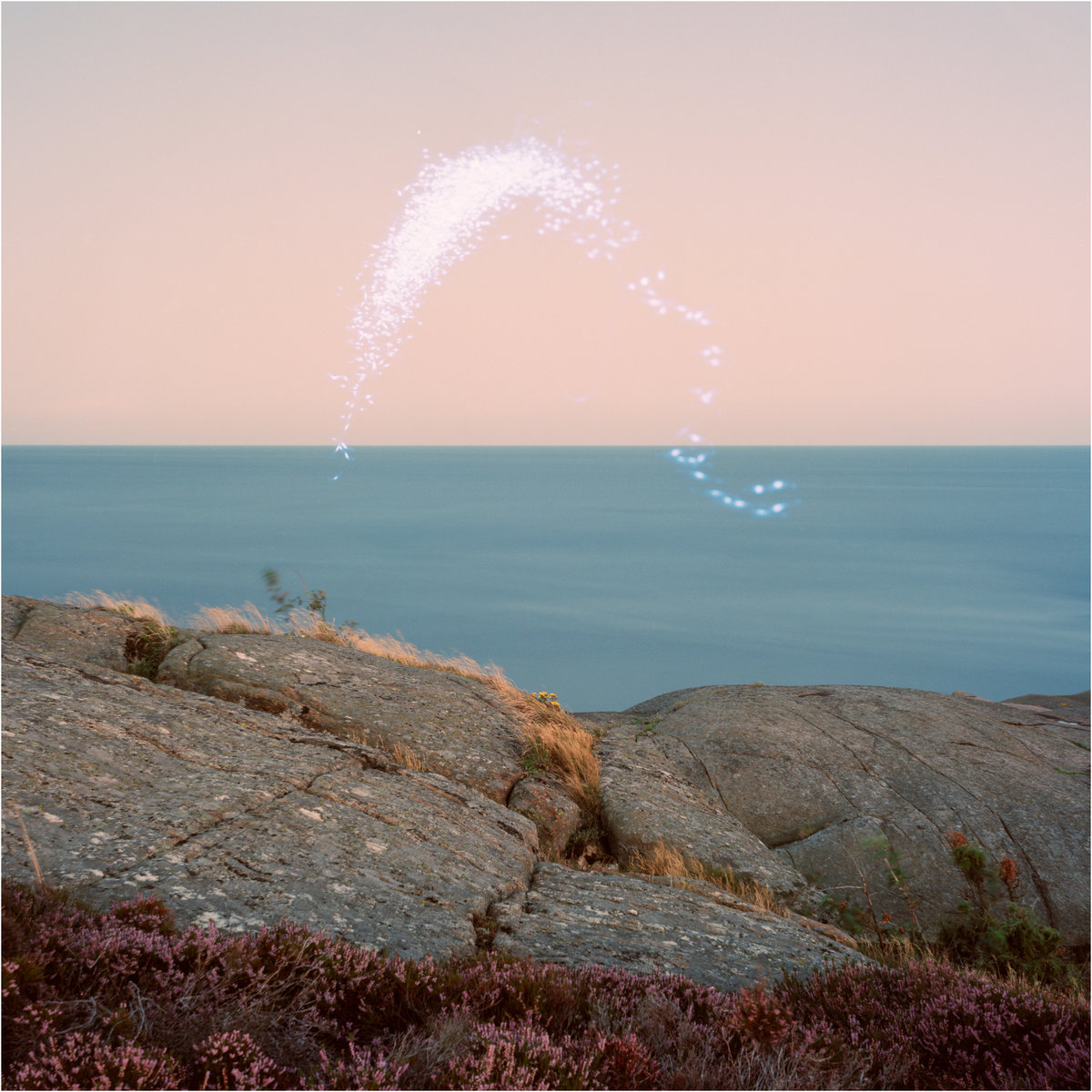 Cassandra Jenkins - An Overview On Phenomenal Nature
bit.ly/3l72DkH

<a href="/CassFreshUSA/">Cassandra Jenkins</a>'s sleeper hit of the year quickly became.. a bonafide hit of the year? Just constantly come back to this beautifully restrained, wonderfully written and produced album. Gorgeous.