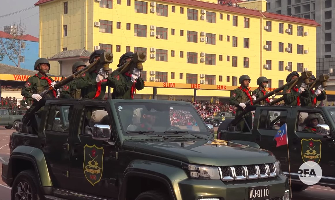 mthaw_mm's tweet photo. #NoFlyZoneInMyanmar is not the answer. These are the answer! 

FN-6 MANPADS price tag: US$ 70k-90k. Expensive? Yes, but a helicopter or a fighter jet is way more expensive than this. 

https://t.co/0V8ny2XIYE https://t.co/XcPHCexj2f