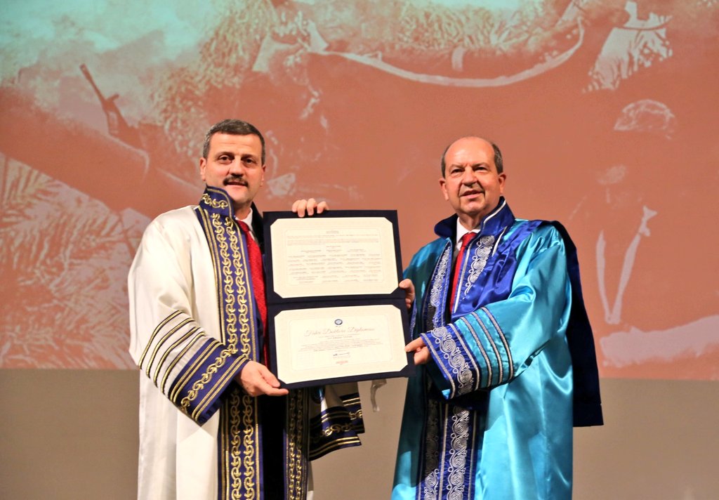 Gazi_Universite's tweet photo. Kuzey Kıbrıs Türk Cumhuriyeti Cumhurbaşkanı Sayın Ersin TATAR'a  Üniversitemizce “Fahri Doktora” Unvanı tevdi edildi.

@ersinrtatar @KKTCCB 
#GaziÜniversitesi 
#GaziÜniversitesi95Yaşında https://t.co/15lL9lMR82