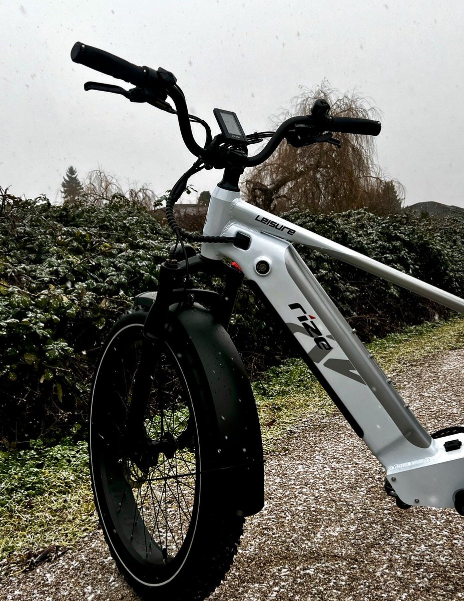RizeBikes's tweet photo. How do you guys commute to work?? Fun fact! 50% of our office employees commute to work with a @RizeBikes. Skip the morning traffic and start you day off strong. https://t.co/bPAQIvpa4i