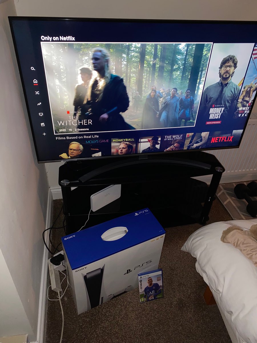 JJMcC_offical's tweet photo. Today has been a good day got my booster jab & wasnโt gonna tweet again but fuck it Iโm gassed I didnโt think Iโd get my hands on one this side of Xmas but just know Iโm back in da Game after 2 year & anyone can get it when I get my practice in #fifaKing ๐ฏโฝ๏ธ๐ฌ๐ https://t.co/WdBAhtIaGq