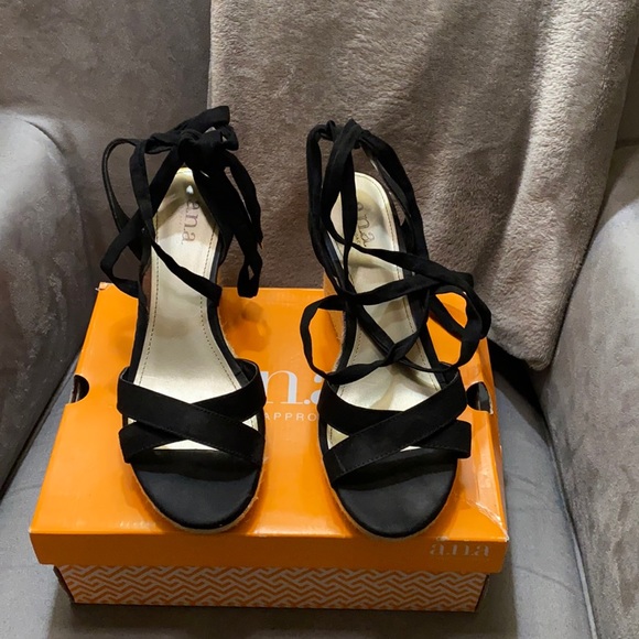 StarsFashion21's tweet photo. So good I had to share! Check out all the items I'm loving on @Poshmarkapp #poshmark #fashion #style #shopmycloset #ana #rachelrachelroy #bobeau: https://t.co/3rLJYovOpN https://t.co/RJOodCKEVz
