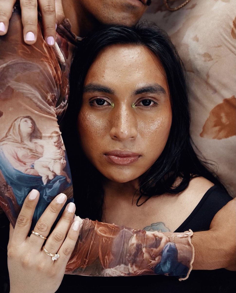 divineartbook's tweet photo. This #TithingThursday, join us in supporting Cielo's recovery. She just had gender affirming surgery and now needs aid with rent and living expenses.
check the following thread on how to donate and please share widely
PC: @/adamperez22 https://t.co/ZeEy60hcyB