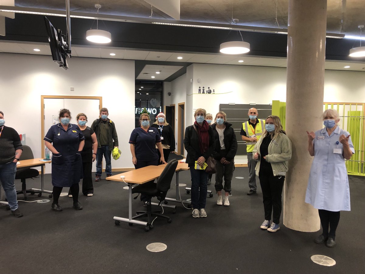 andrea_westlake's tweet photo. Super team vaccinating and great public turn out in Telford Southwater this evening- huge thanks to our volunteers, admin and nursing staff💙🎄⁦@HilaryGarratt⁩ ⁦@SamSherrington⁩ ⁦@teamCNO_⁩ ⁦@ClairHobbs2⁩ ⁦@flavell_hayley⁩ https://t.co/pD8DLif5IK