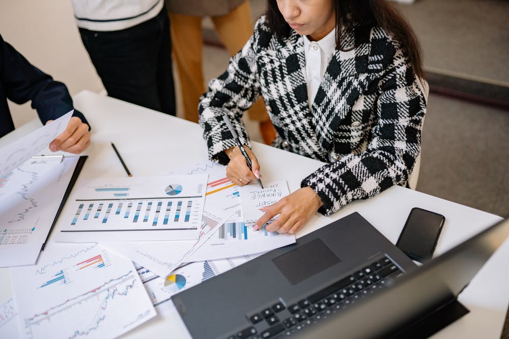 CTMediation's tweet photo. Settling financial affairs tends to be tricky in a divorce case, but a mediation attorney can help divorcing couples understand and maintain their financial obligations: https://t.co/1icjdVP5ou. https://t.co/ltqVC9clXW