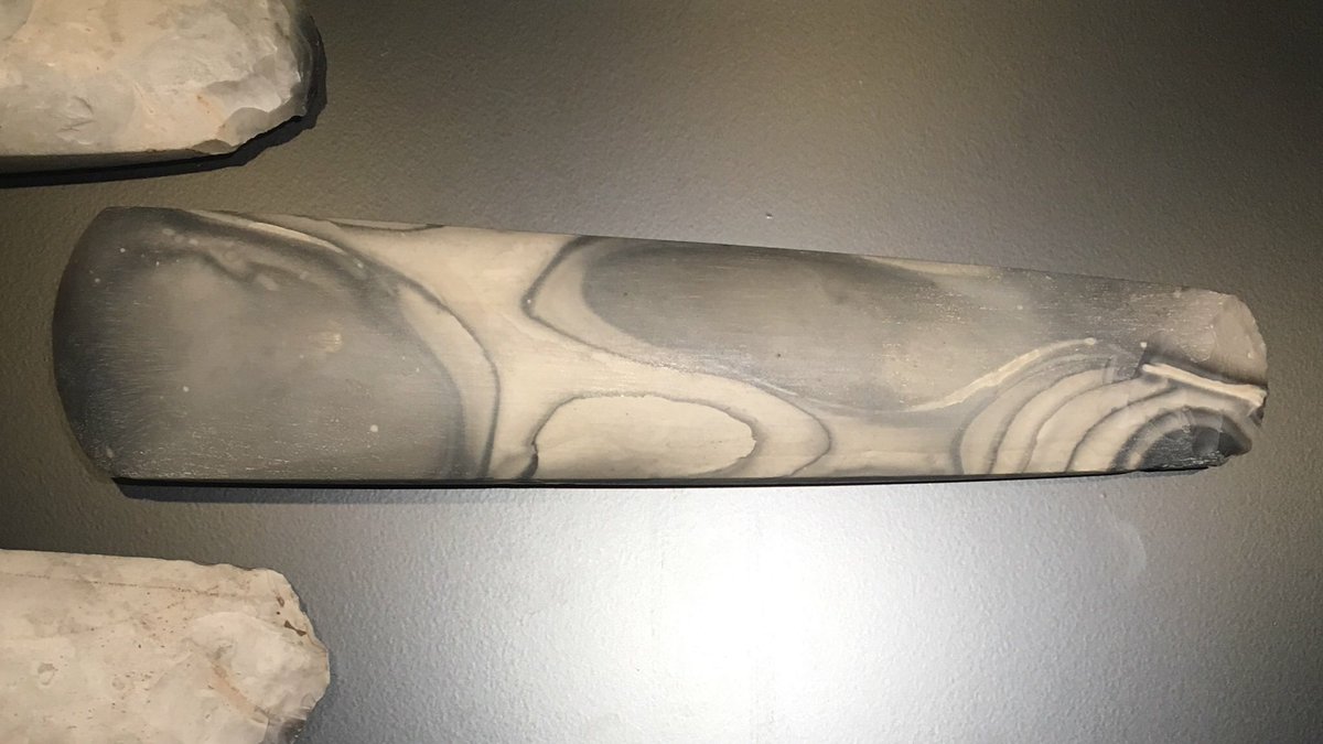 ancientcraftUK's tweet photo. After yesterdays offering for the stunning axe head gallery, here is another from the @Nationalmuseet 

These Scandinavian style axes do appear in the UK (typically in eastern river basins) suggesting trade rather than domestic production, along with materials like amber. https://t.co/Qjw6CFY5Ta