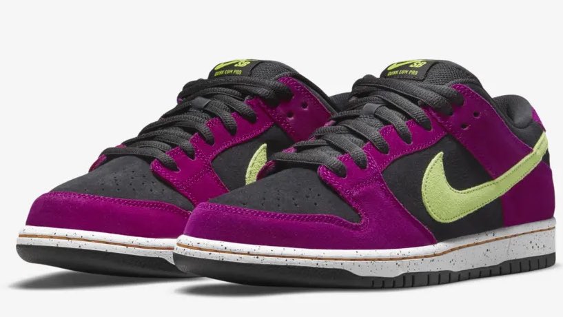 house_drift's tweet photo. Nike SB Dunk ACG ‘Red Plum’ Raffle

How to enter:
• Follow @house_drift 
• RT &amp; comment your size (US)
• Must be following @drifthouseskate on IG, I’ll be checking (;

I’ll pick winners this evening, I’ll email you an invoice and ship free once paid! Happy Holidays 🎅 7.5M-12M https://t.co/iHiT08iXrB
