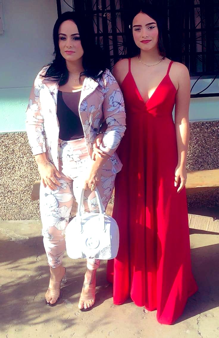 LaNoviaSad's tweet photo. Felicidades mi amor 😍 en esta semana tuvo un gran día mi Primita y me siento feliz y orgullosa por ella. https://t.co/SNgjF5h3j9