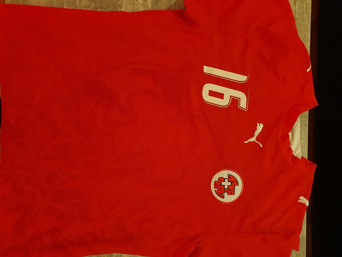 liviodoerig's tweet photo. Meine neuste Errungenschaft...👕🇨🇭😍
Eine meiner ersten Fussball-Erinnerungen: WM 2006, #Barnetta mit dem Tor gegen Togo. Unvergessen.
Quillo, du Legende!💚💯 https://t.co/MFGuOm34s1