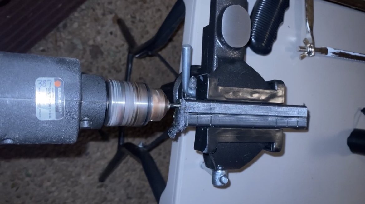 AGCast4's tweet image. My gunsmithing “workshop” #gatlab