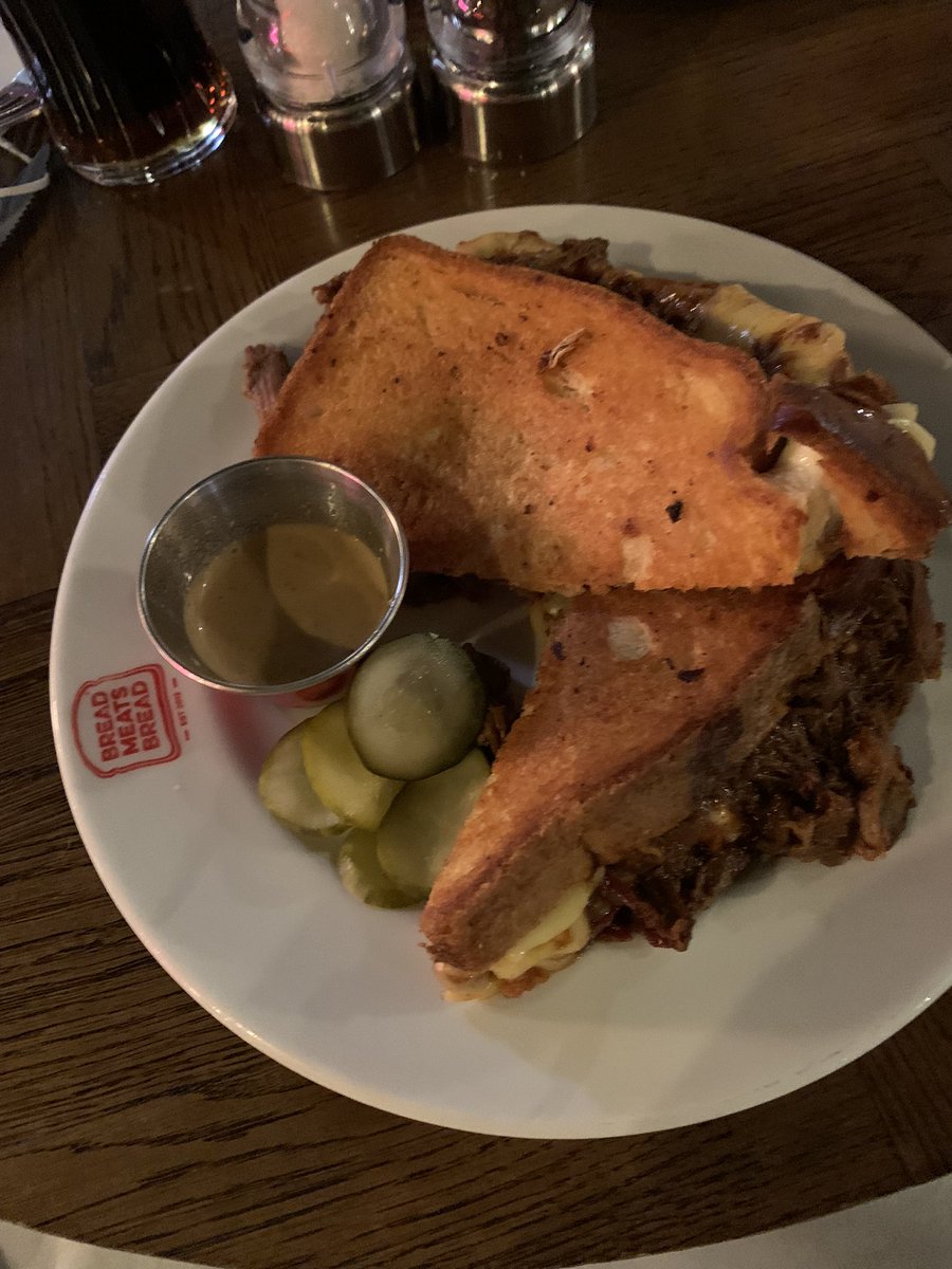 classjoiner's tweet photo. The photo doesn’t do this justice, deadly. #breadmeatsbread https://t.co/B0nqsb63J9