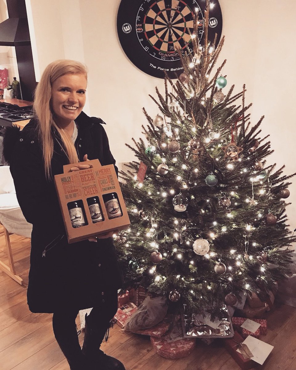 Congratulations again to our Christmas 2021 winner @laura157x 
.
We hope you enjoy the prize and have a very Happy Christmas.
.
#koomorbrewingco #koomor #brewery #kentishbrewery #prizewinner #congratulations #christmas2021 #christmasbeer #koomorchristmas #koomorales