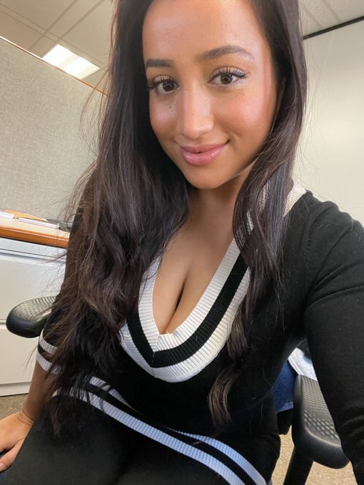 I ate a hoagie platter for lunch. Buffalo chicken, veggie, roast beef, and Italian. 🤠 https://t.co/H