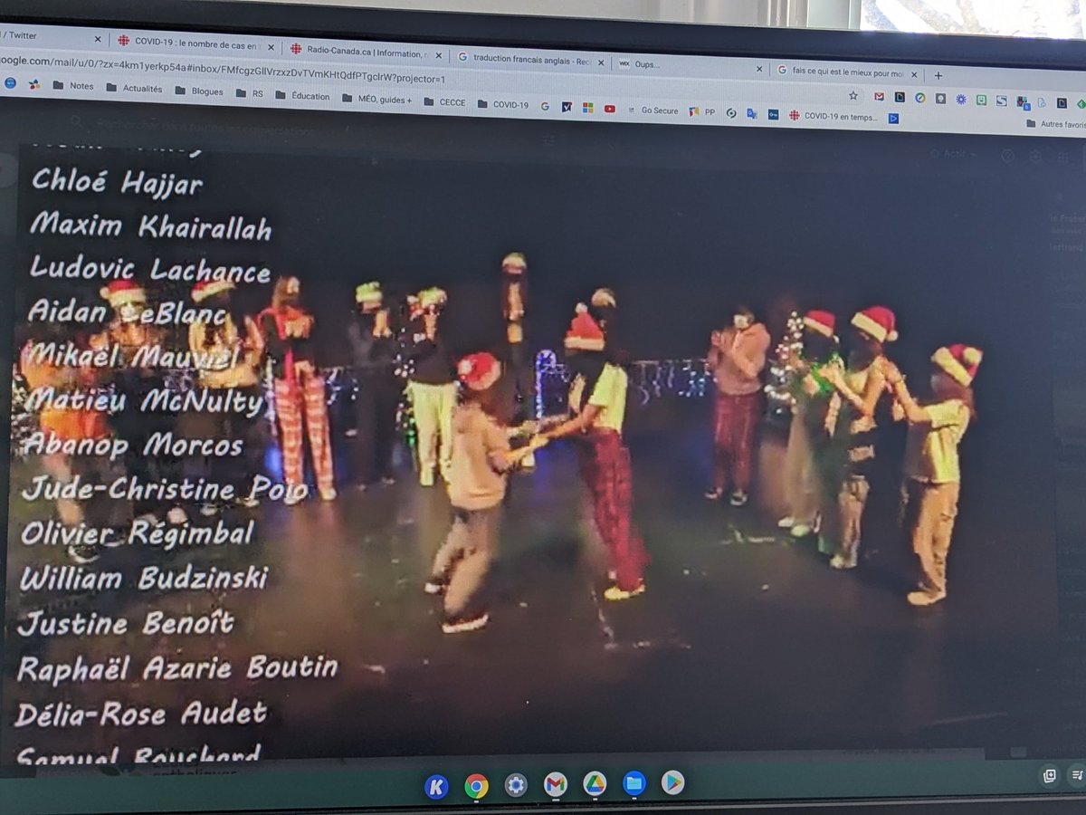 Jdupuis_prof's tweet photo. Le Garnoël de @escgarneau est toujours une tradition importante pour tous avant de quitter en congé. Félicitations encore une fois à Mme Landriault pour son leadership, même en virtuel, le talent des élèves m'impressionne! Bon congé aux Gauloises-Gaulois! #cecce #mafamillececce https://t.co/eMQ123fGCZ