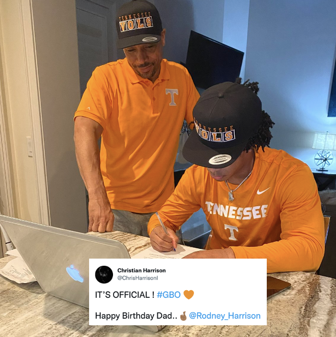 NFL Legends tweet media