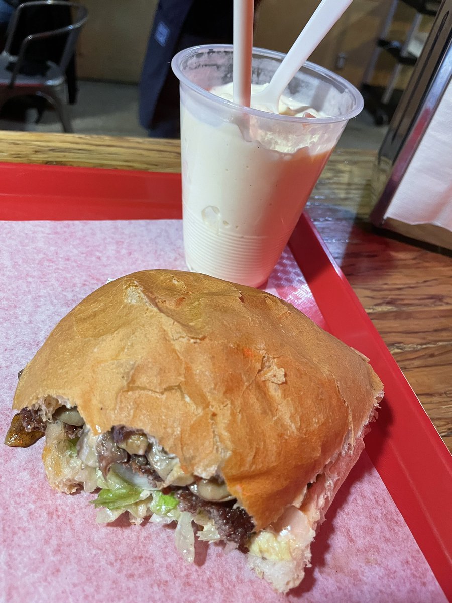 RJLolly's tweet photo. Lunchtime treat @JacksBS #yegdt
Shroom burger and Vanilla milkshake Local Burger Treasure
#burgerlocal https://t.co/vjXsKozVCo