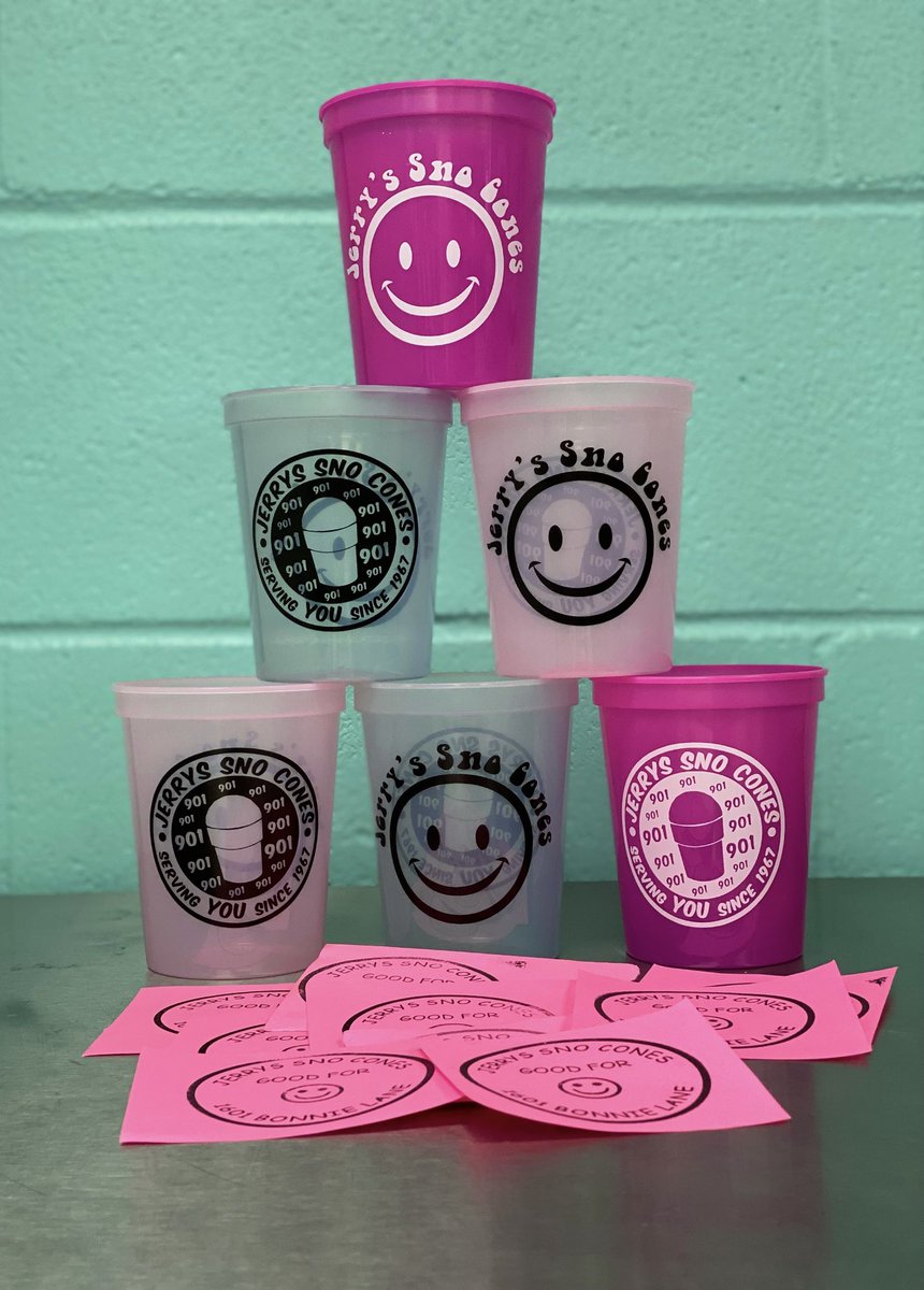 ConesJerry's tweet photo. ✨NEW Jerry’s Souvenir Cup✨

Buy $10 in gift cards, get a Jerry’s souvenir cup for FREE! These color changing cups are perfect stocking stuffers! This offer is available at both locations. While supplies last. Merry Christmas from our family to yours! https://t.co/c8dHDamG5j