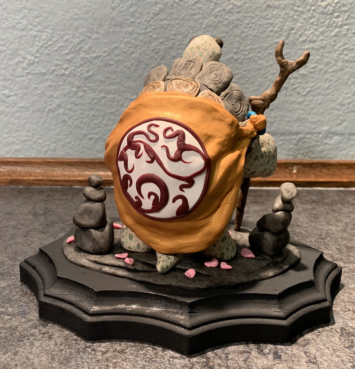 Harperion24's tweet photo. I made Oogway from Kung Fu Panda as a Christmas present this year. By far my best work to date. Really happy with it. Learned a lot of great techniques from @aceofclay. https://t.co/rx3be40jk6