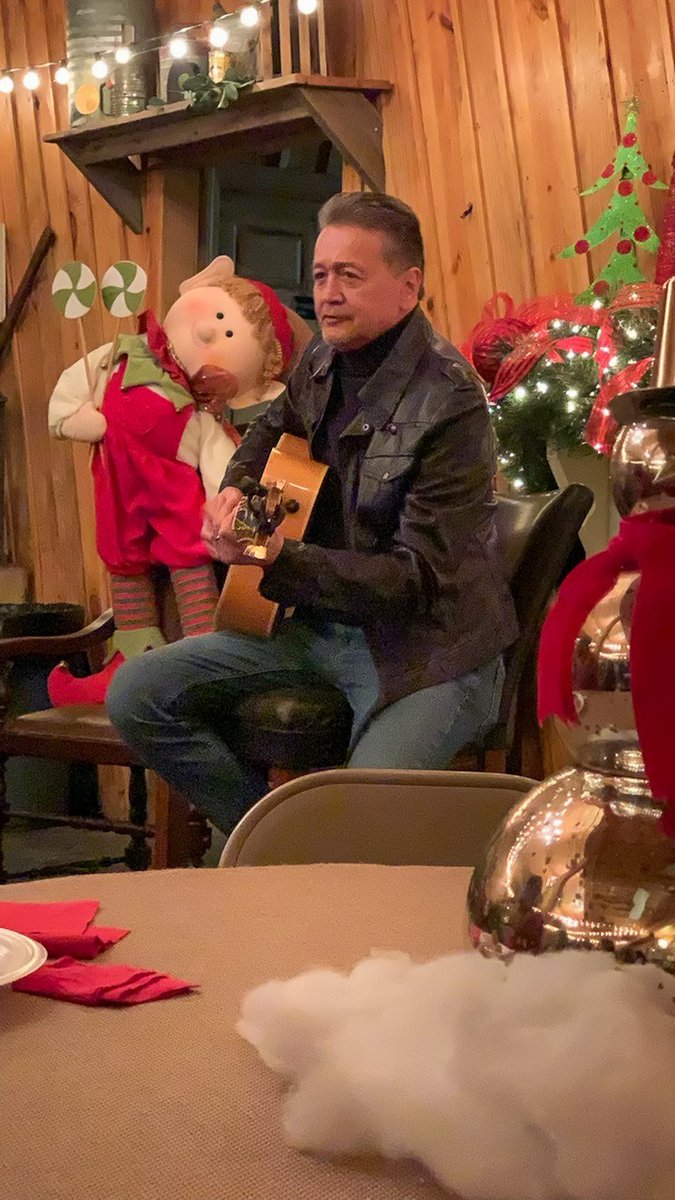Sharing Christmas joy and singing carols with our friends from The Alabama State Troopers and their families. So thankful to all our law enforcement and first responders. Merry Christmas and God Bless you all! <a href="/ALEAprotects/">Alabama Law Enforcement Agency</a> #MerryChristmas
