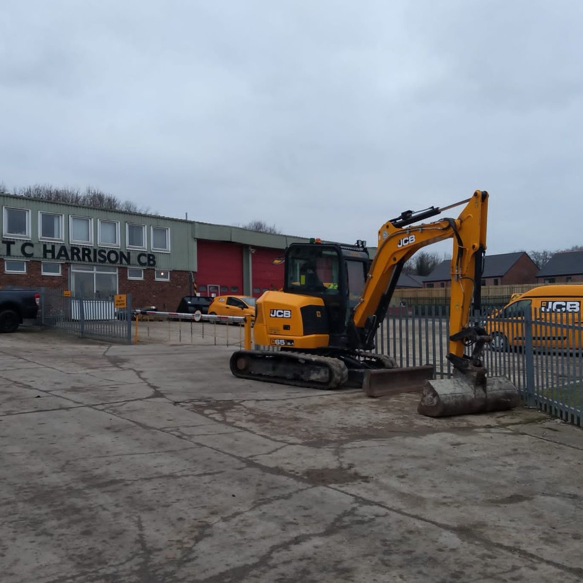 TCHarrisonJCB's tweet photo. Big thanks to JM & EA Chapman for your recent purchase of this used JCB65R!
We hope it serves you well
#JCBMachines #JCBFamily #JCB65R #TCHJCB https://t.co/fjZ5QmiiUU