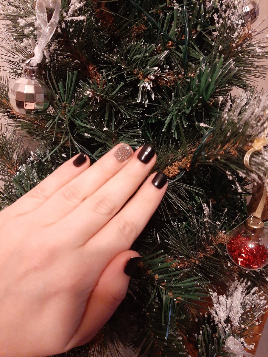 Christmas Nails 💅❄ Nearly went all black but thought I need a little sparkle 😂 #nails #festivenails