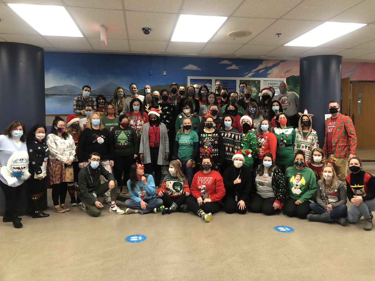 Happy Holidays!🎄#BMS ⁦<a href="/WatsonBryan7/">Bryan Watson</a>⁩ ⁦<a href="/LearnWithMFern_/">Mary Fernand</a>⁩ ⁦<a href="/taranovichj1/">Jennie Taranovich</a>⁩