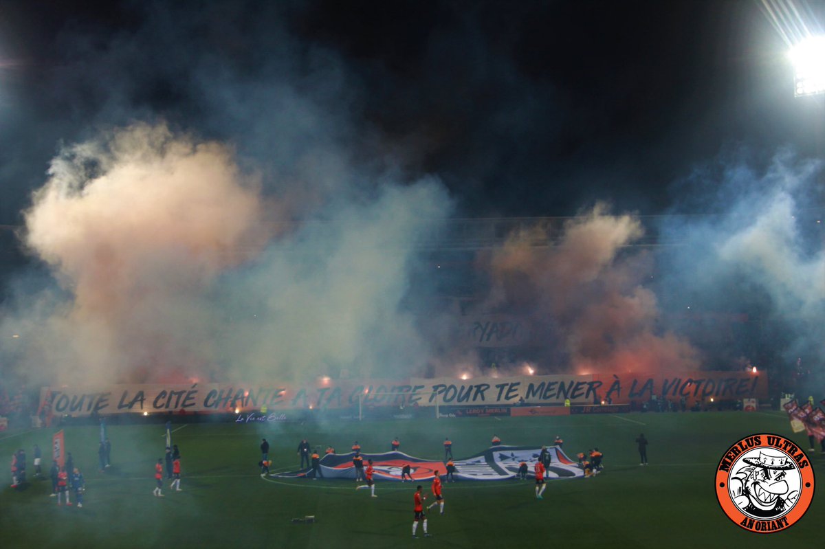 KopSudFCL1926's tweet photo. [J19 : AN ORIANT KF - PARIS SG]

C’était une première au Moustoir, l’utilisation d’engins pyrotechniques encadrée. Et le résultat est à la hauteur de nos espérances avec une animation vraiment sympathique ! 🔥 https://t.co/jsD06vGylX