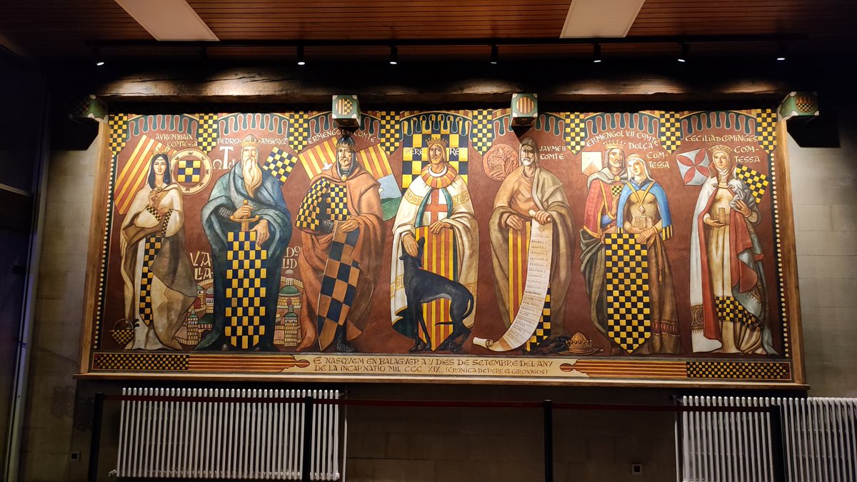 ciutatbalaguer's tweet photo. El 1971, #Balaguer inaugurava el seu edifici consistorial. Al vestíbul lluïa aquest mural dels Comtes d'#Urgell, obra de Jaume #Minguell Miret. 

🎨 50 anys després el posem en valor i en recuperem la vitalitat dels seus colors amb la restauració del conservador Ramón Solé. https://t.co/ptc38s8fUk
