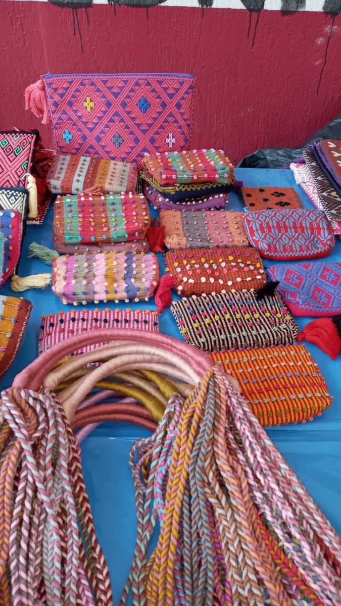 YisimJ's tweet photo. Aún estás a tiempo de adquirir o regalar 🧵 🧶 hecho a mano,  estaremos en Avenida México - Coyoacán 343, Xoco, ( a unos pasos de la Cineteca ) ✨ en los horarios de 10 a 18:00 hrs. 💥💫 apoya el #comerciojusto y #directodelproductor 🙌🏾 https://t.co/nW5Bl569ZM