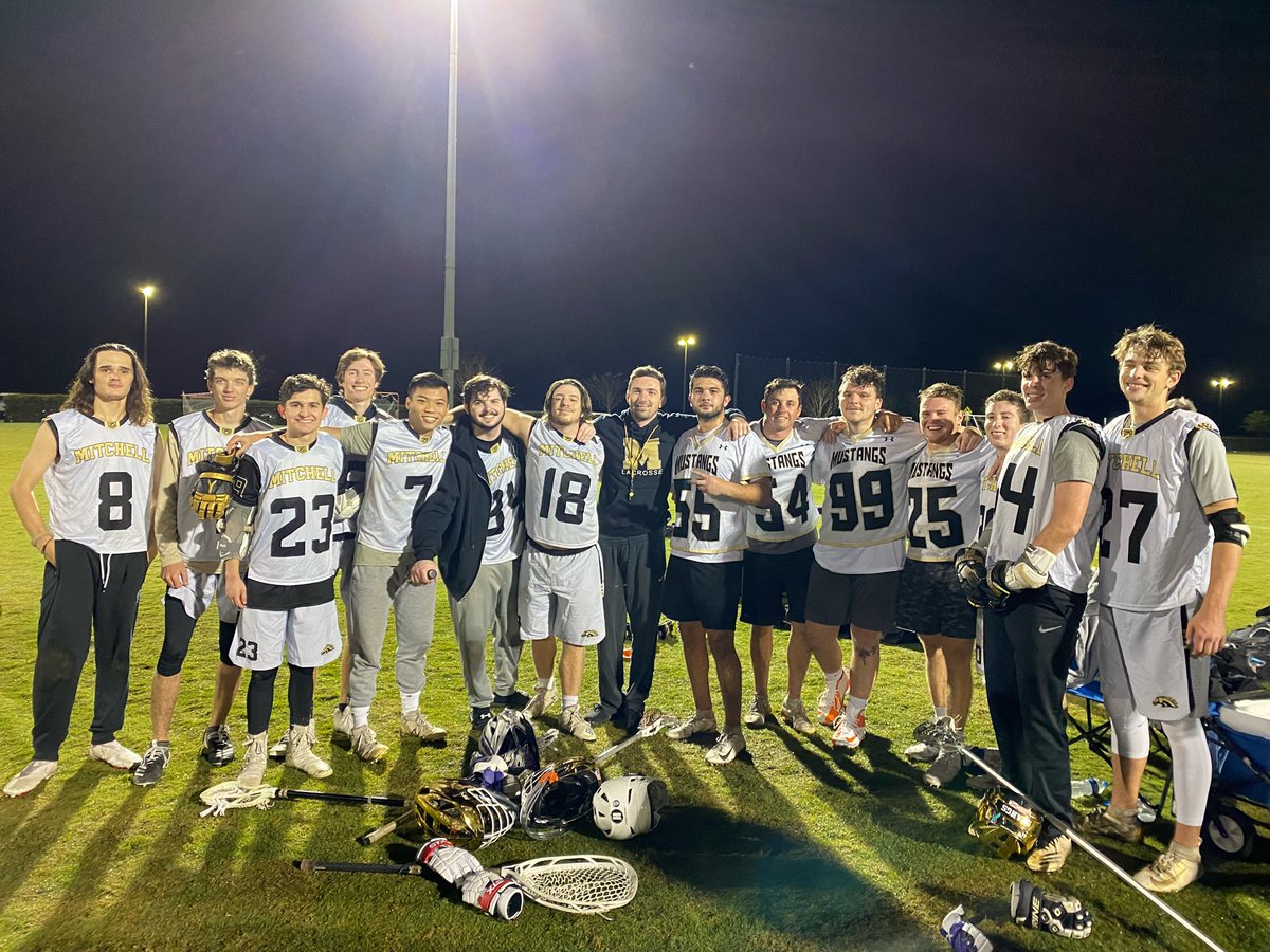 Robbie (robbiesinibaldi) Twitter