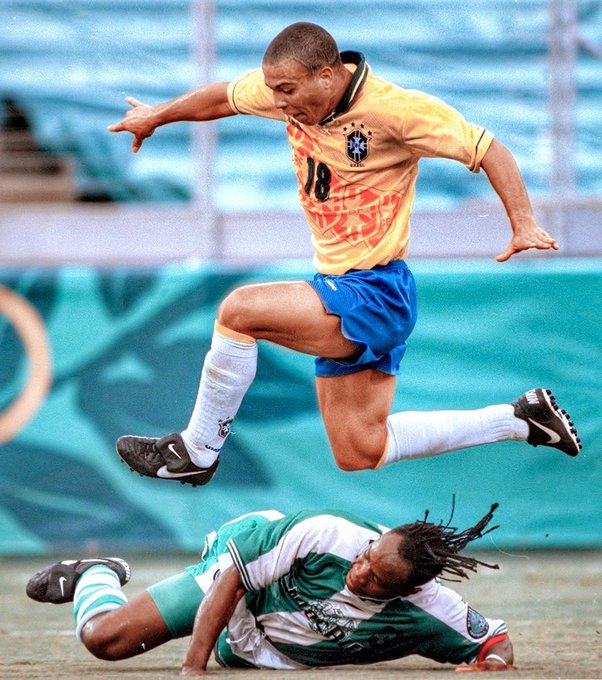90sfootball's tweet photo. Ronaldo was unstoppable! https://t.co/M3xxz1EYQQ