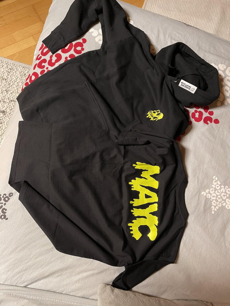 Merch arrived 🔥 <a href="/BoredApeYC/">Bored Ape Yacht Club 🍌</a>