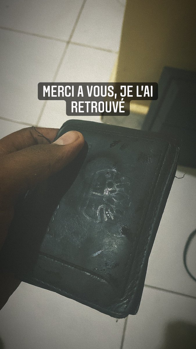 GnDio's tweet photo. Merci a vous pour votre help.
Pensez a mettre votre numero de tel  ca peut toujours aider😅 https://t.co/JBVb0DeJri
