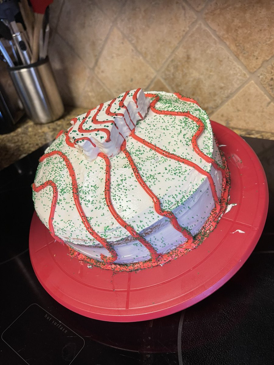 An update to my <a href="/LittleDebbie/">Little Debbie</a> Christmas tree cake addiction. Yep, we baked tree cakes in between the two actual cake layers. 😍