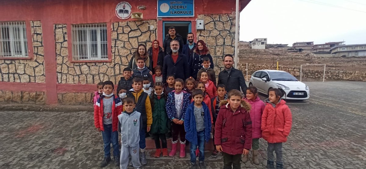SavurMem's tweet photo. SEBAP ve TEBİ projeleri kapsamında Proje ilçe Yürütme Komisyonu, Şube müdürümüz @ahmetyalcin2005 başkanlığında Hisarkaya İlkokulu, Üçerli İlkokulu ve Erkuran ilkokulu'nu ziyaret ederek incelemelerde bulundu.
@tcmeb @mahmutdemirttas @MemetPolat0247 @abdurrahimdmr47 https://t.co/OWX8phHq7A