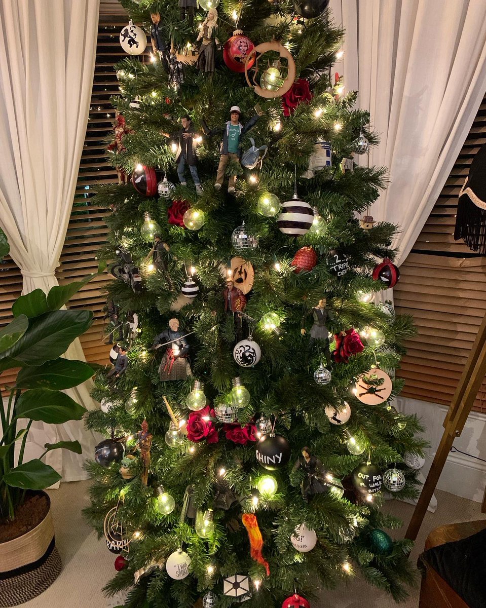 Findmein398's tweet photo. A day may come when I choose to decorate my tree in a traditional and pretty way… but it is not this day.
#geekmas #geektree #angel https://t.co/A7FkerNnlG