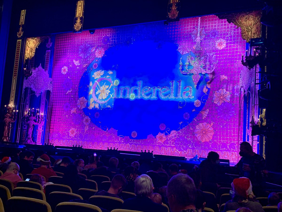 VicGotham's tweet photo. Possibly the funniest Panto ever, bravo @Christian2178 @Jonny_Wilkes. Great to see 2 ladies in the uglies roles also. Every joke was spot on, perfect for adults! Long may you reign. Praying the run finishes #panto #innuendo #stillstanding #StokeOnTrent https://t.co/xUscqCDLQQ