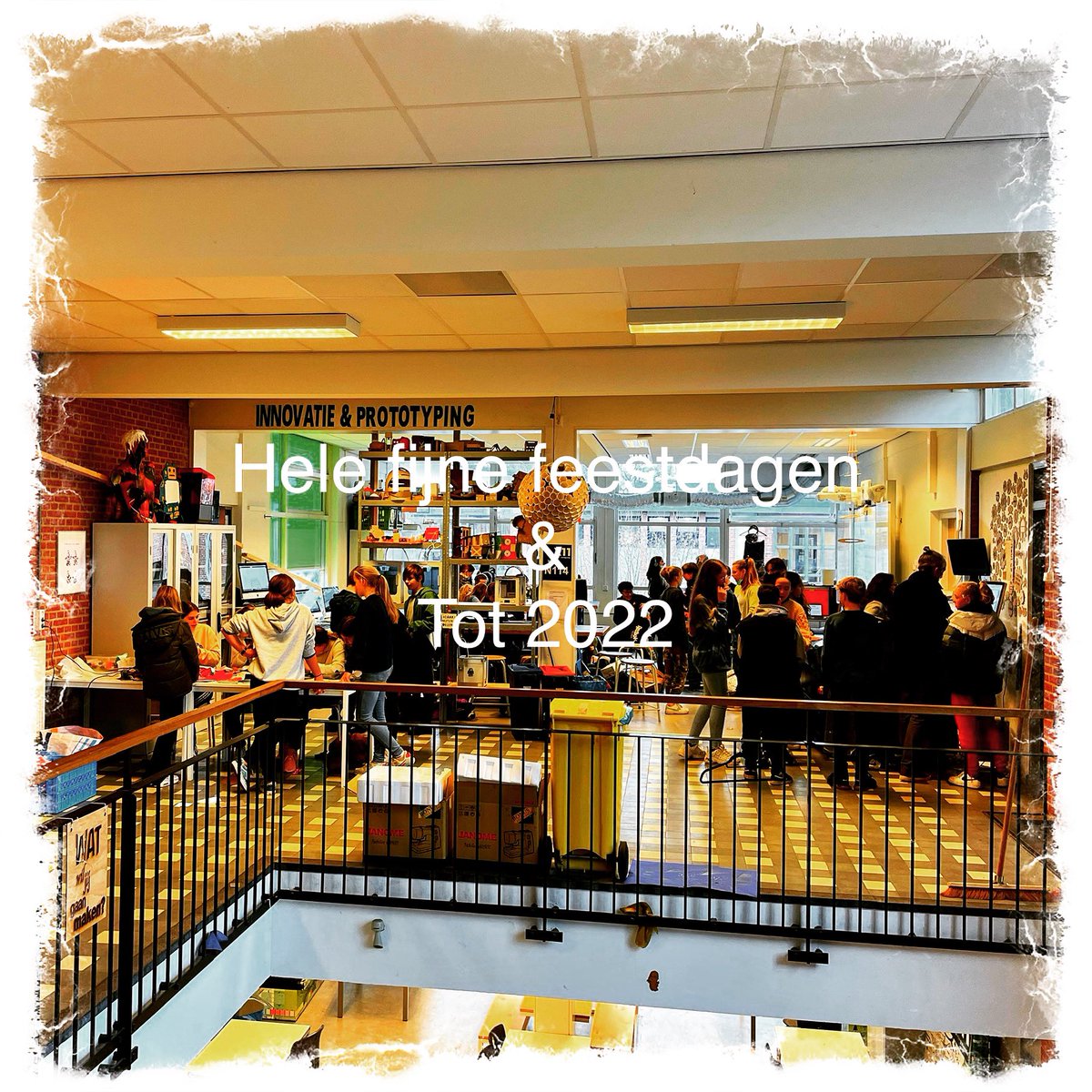 We wensen iedereen hele fijne feestdagen en zien jullie graag weer in 2022 op X11 en in het lab. #watmaakjij