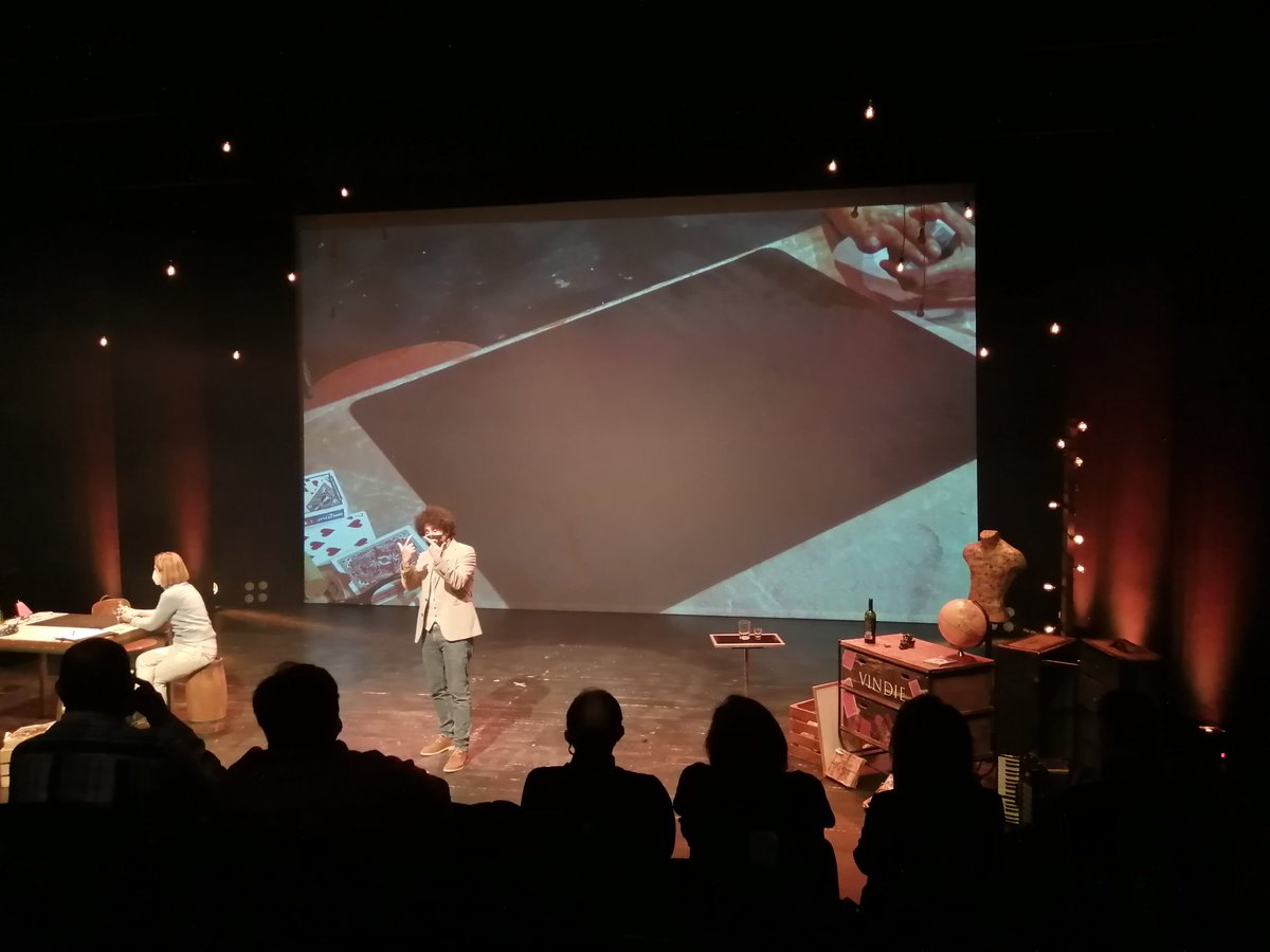 goyofermoselle's tweet photo. Si tenéis la oportunidad, debéis ver a @MigueldeLucasTV en #Vindie
Este tío es un fenómeno como artista, pero como persona es mucho más que un 10.
¡Qué orgullo de amigo! https://t.co/wT2lb0RfDU