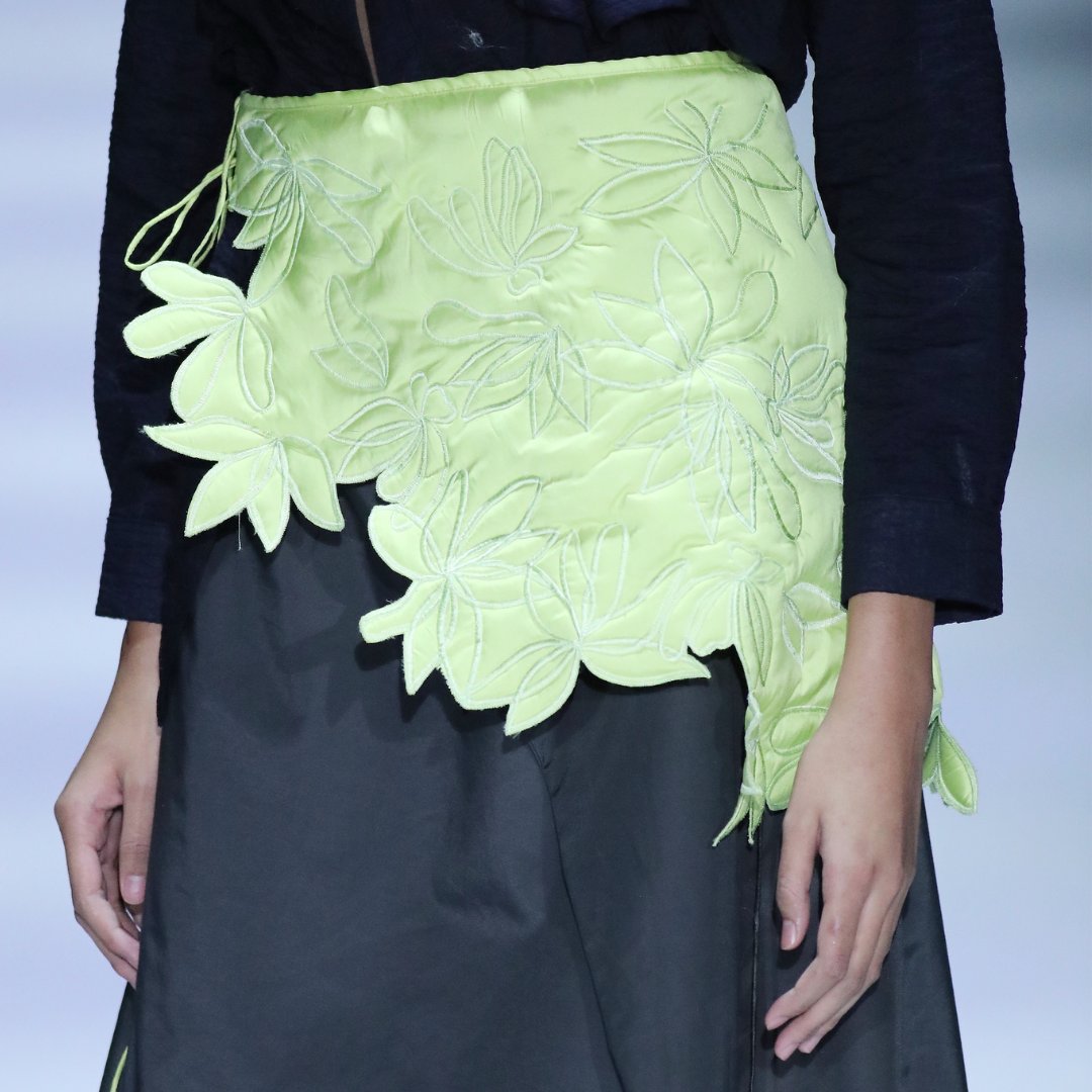 JKTfashion's tweet photo. This collection from Masou is about reflecting on simple happiness. A collection of nostalgic childhood memories that recalls the pleasure of happiness.
#JFW2022 #JakartaFashionWeek #WeAreJFW #ExcellenceInDisruption https://t.co/MdS1LAZ7Oq