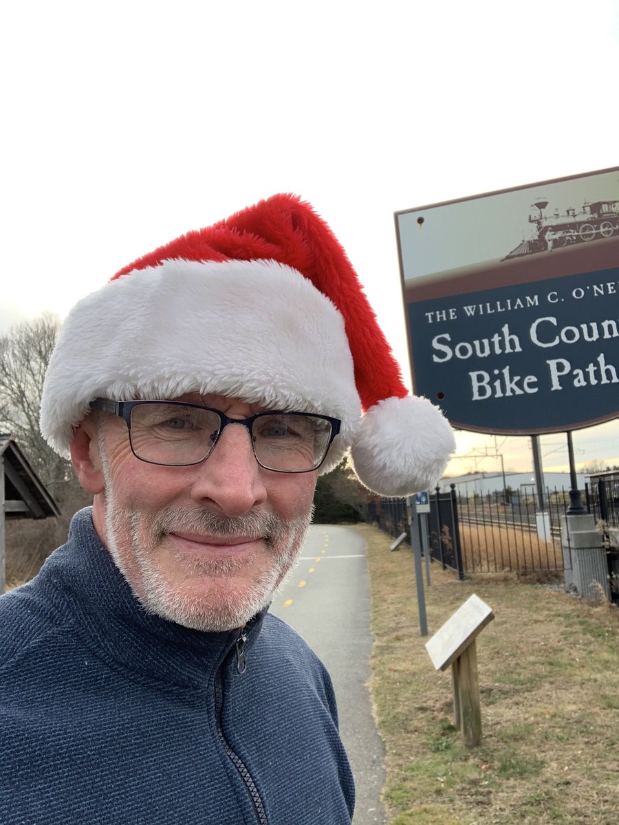 RevKeithM's tweet image. With the windchill at 23F, I needed to switch to my “winter helmet” when skating on the bike path today. #inlineskating #southcountyrollerbladeclub #BabyItsColdOutside