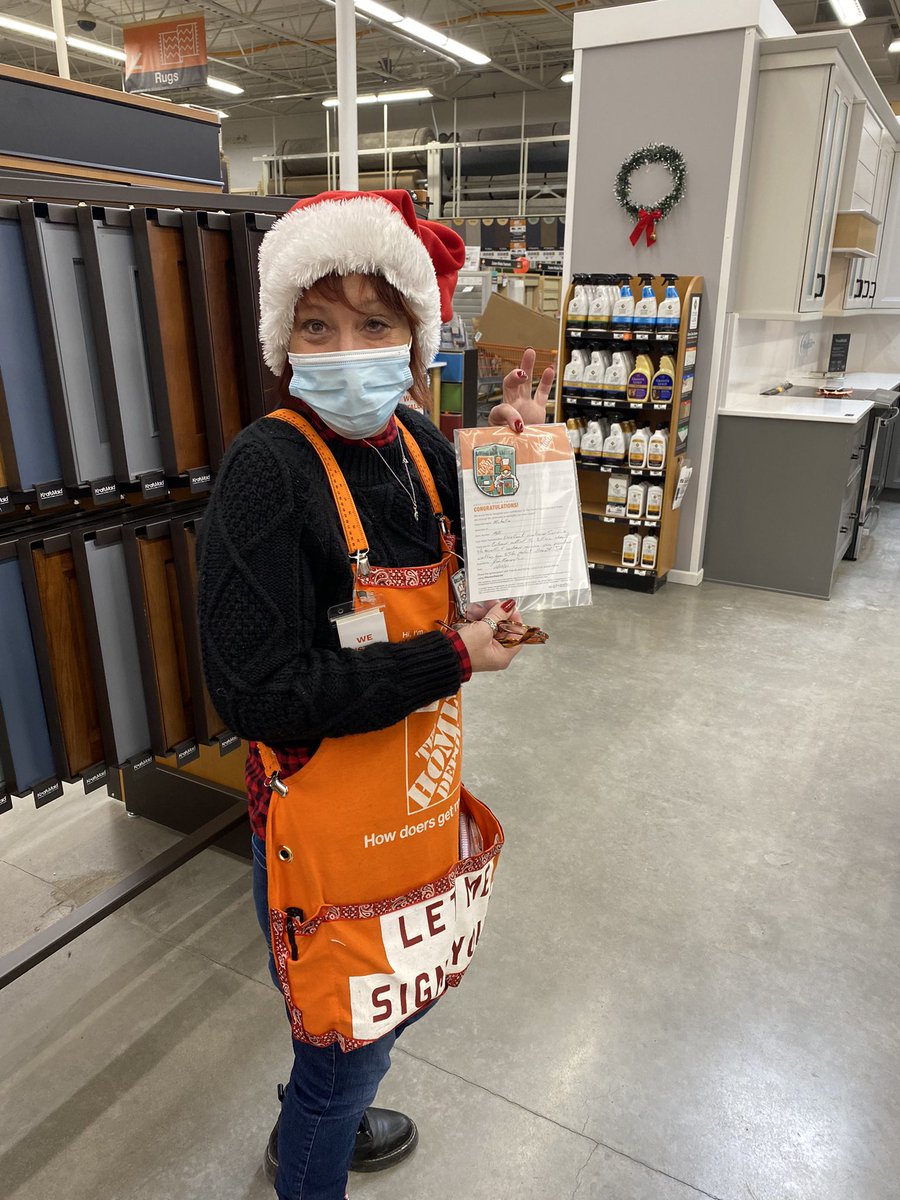 Jim Elsenpeter (@jimelsenpeter) on Twitter photo Michelle providing excellent customer service, customer called to let me know awesome job <a href="/CampSweenScott/">Scott Sweeney</a> <a href="/HDTOMTM/">Troy Meduna</a> <a href="/DillonTHD/">Dillon Musilek</a> @NickNorlingHD Michelle providing excellent customer service, customer called to let me know awesome job <a href="/CampSweenScott/">Scott Sweeney</a> <a href="/HDTOMTM/">Troy Meduna</a> <a href="/DillonTHD/">Dillon Musilek</a> @NickNorlingHD