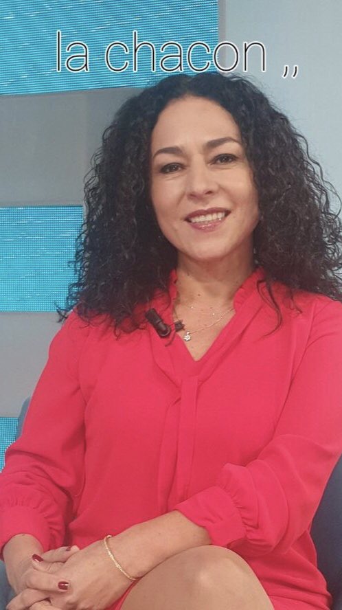 helivillena2's tweet photo. Las amigues de la vacadora esperan lista a saltarle a la yugular.Mientras estén los #fujiasnos en el congreso es imposible tener ministros de nivel. https://t.co/SUs0M4hXRP