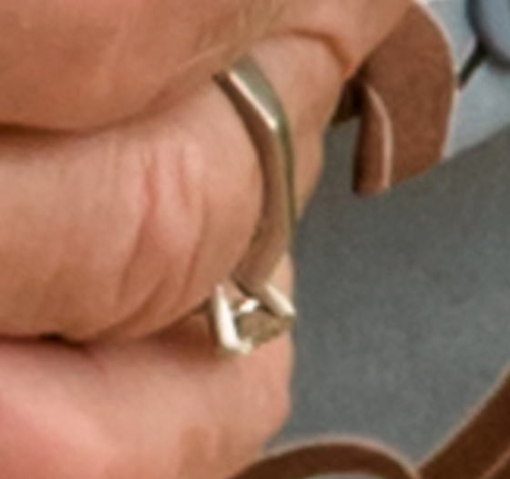 fletchl's tweet photo. URGENT: My mother has lost her treasured engagement ring. Lost today in Clonmel in Co Tipperary. It is a solitare diamond with an angled white gold band. Please RT ⁦@AnniefletcherR⁩ ⁦@IsobelFletcher⁩ https://t.co/3sd7Zbjivl