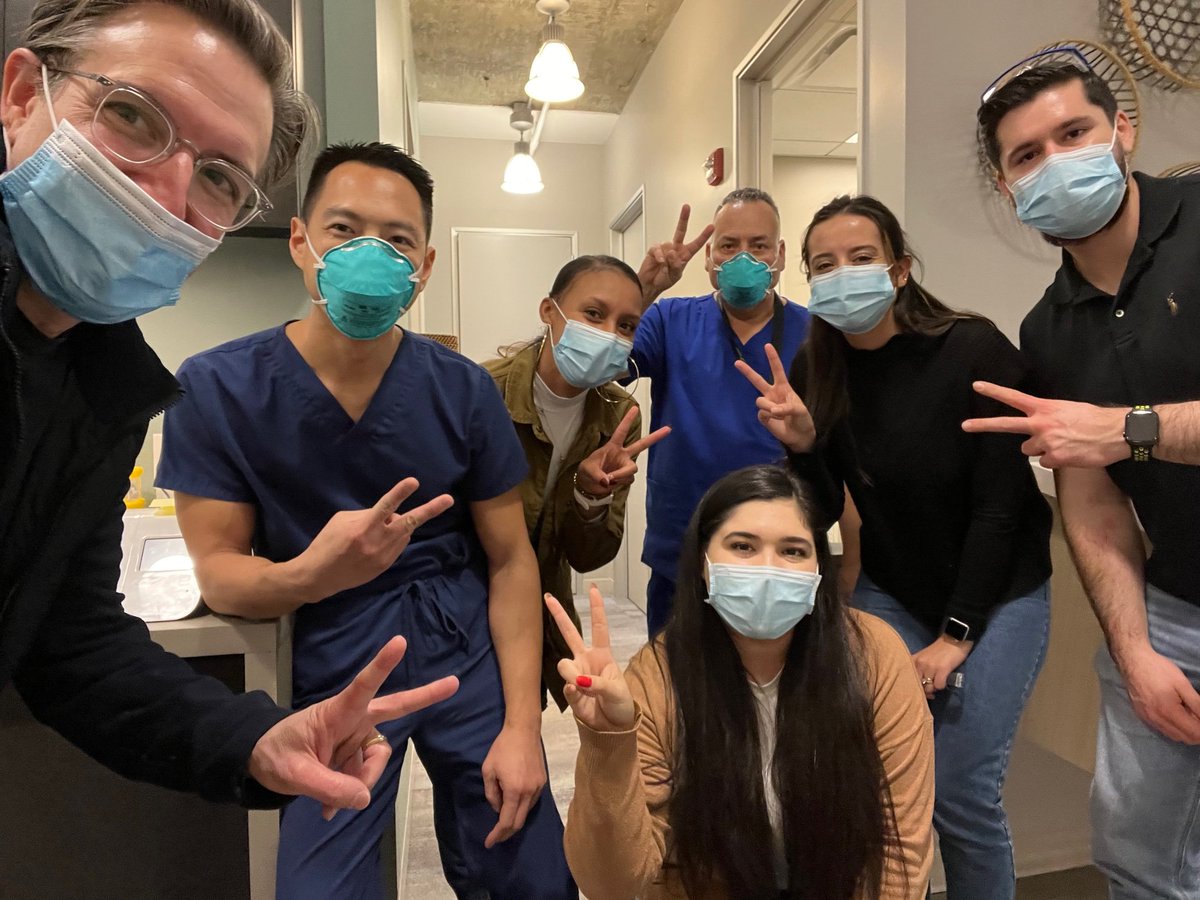 onemedical's tweet photo. Our CEO Amir Dan Rubin was on the road enjoying some quality face-to-face time with team members in our clinics across the country. Last month, he visited our Los Angeles, Long Beach, San Francisco, and Palo Alto offices. Stay tuned to see where he goes next! https://t.co/QiW6rWHWUU