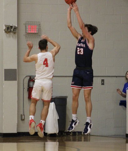 2023 SG Hayden Thompson <a href="/_hayden14_/">hayden thompson✍🏼</a>  scored 27 points &amp; hit 5 3’s in a 74-48 win over Jo Byrns in the White House Classic. 

Photo credit to <a href="/KrisFreemanPA/">Kris Freeman</a>