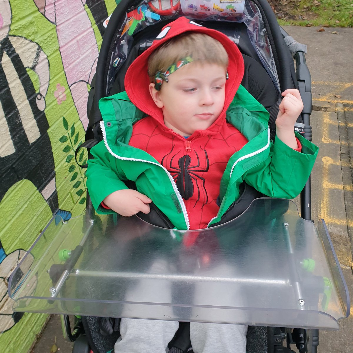 isright's tweet photo. #AlfieUpdate last walk out with my #LittlePartnersInCrime before back to the North West tomorrow. Been fun looking after them both & seeing how much Alfie is changing. He is a happy little chap and his smile is infectious to everyone that meets him. #ProudGrandad #MerryChristmas https://t.co/Ta7OAhBMQQ
