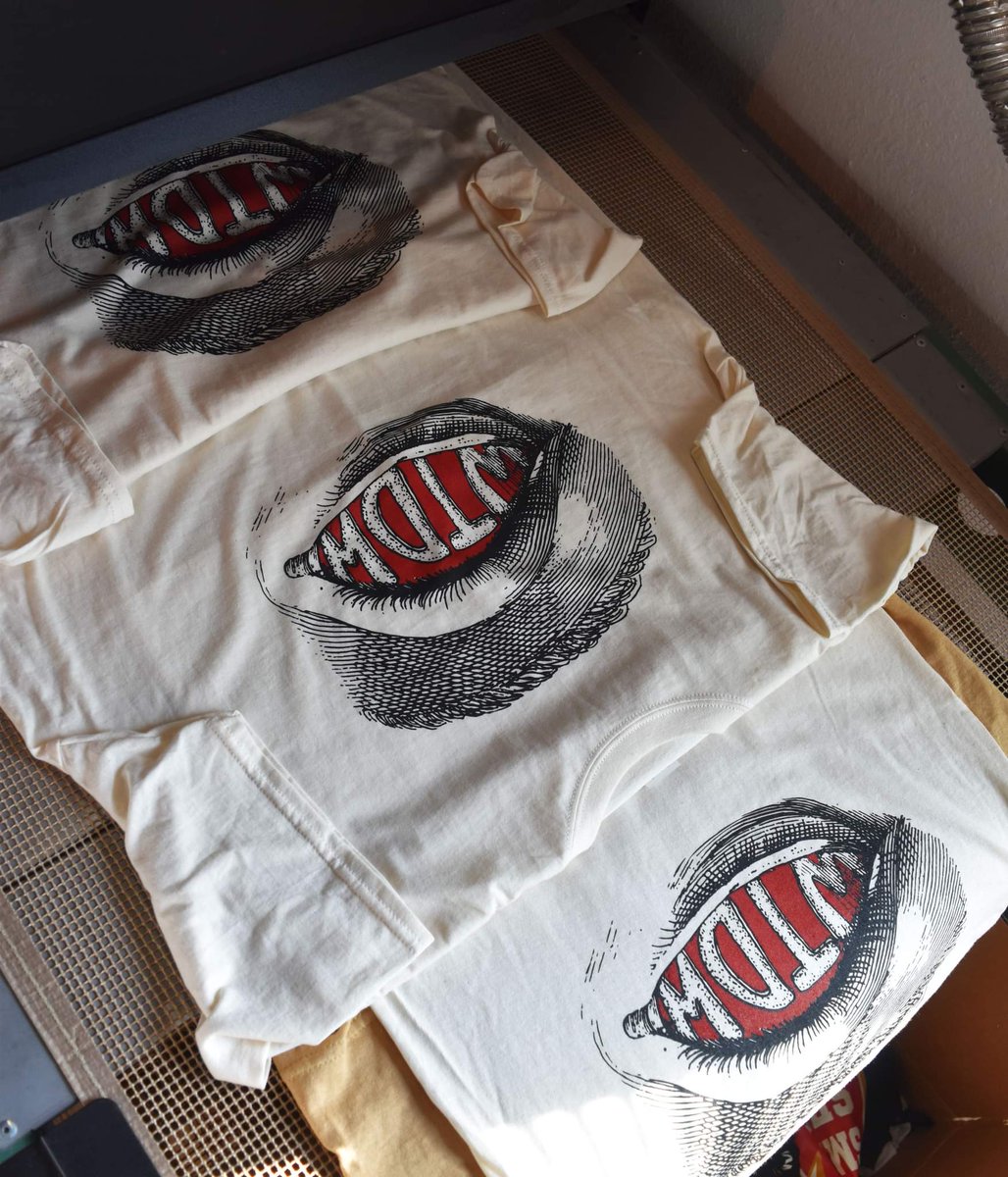 Previous order for @what.they.dont.want 

2 color front print 

Design by @chipoclude 

#client #screenprintingorders #screenprintingservices #sanantoniotexasbusiness #texasbusiness #printshop #service #printingservices #customtshirts #tshirts