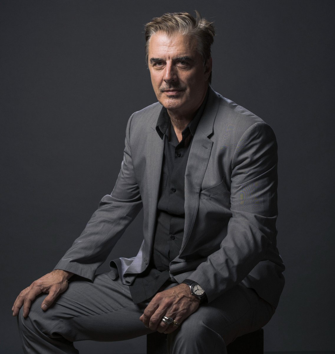 Another woman has come forward with allegations against Chris Noth, becoming the fifth woman this month to accuse the “Sex and the City” and “Law &amp; Order” star of sexual assault. bit.ly/3yU9vXC