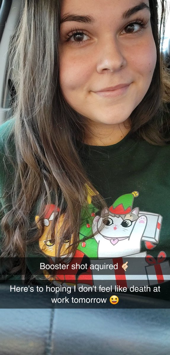 Miryks17's tweet photo. I wore @nailogical Holoday merch the last two days at work, and it makes me immensely happy 😭 https://t.co/g91r9JgO8y
